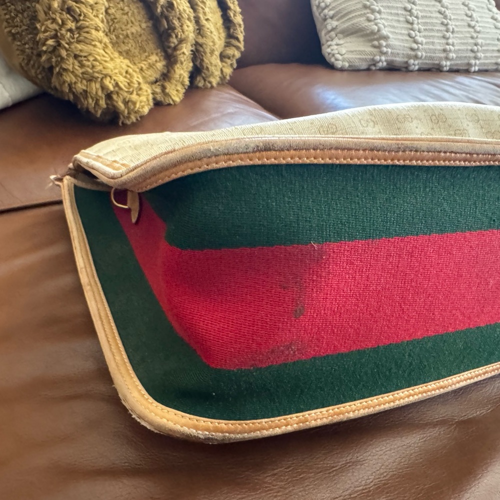 Vintage Gucci Beige Leather Canvas Shoulder Bag with Red and Green Stripe - Picture 8 of 16